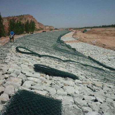 格賓網以壓護水下根石坡面防止急溜沖揭走失