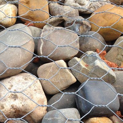 石籠網具有滲透性可模擬河道的自然特征