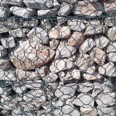 石籠網箱與網墊內的孔隙為水體流動創造了條件